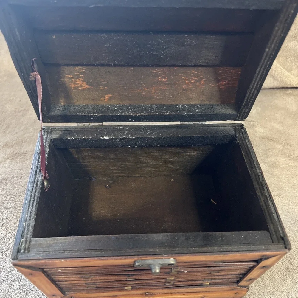 Vintage Handmade Rustic Wooden‎ Treasure Chest Style Box Bamboo Swing Latch Lid